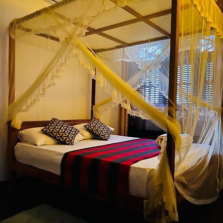 Pradeep Guest House Mirissa Exterior photo